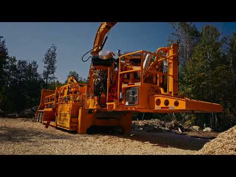 CBI 6800CT Horizontal Grinder & 7544 Debarker / Chipper Combo