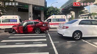 Fw: [新聞] 台中公車與多車連環追撞釀7傷 小貨車駕駛