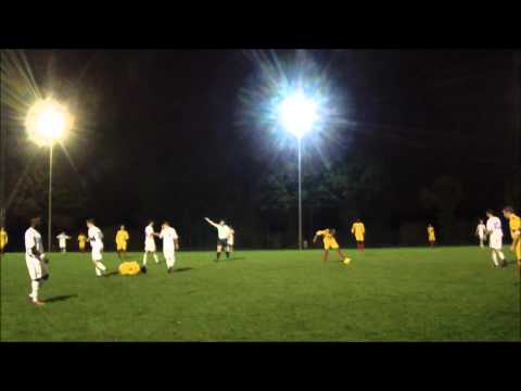 Nathan (14 j.) in 't doel bij de belofte SK St.Niklaas (22/10/2013)