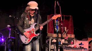 DEBBIE DAVIES - &quot;I WONDER WHY&quot; - OTIS RUSH TRIBUTE
