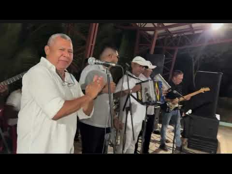 Daniel Jayk cantando El Hombre Pobre en Tiquisio Bolivar 🪗