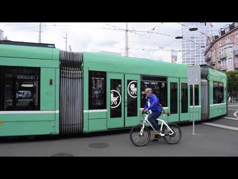 (CH) Straßenbahn am SBB-Bahnhof Basel (BVB)