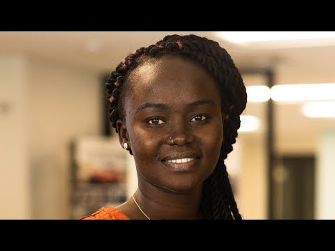 Service Advisor Hetty Stoner