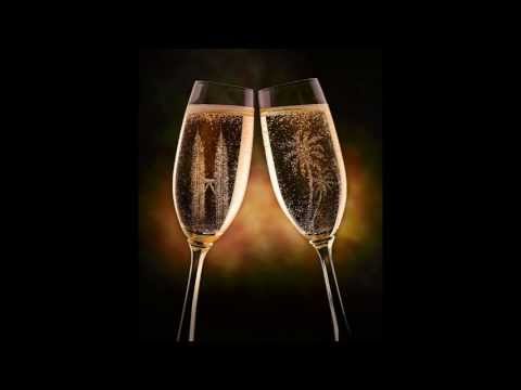 Alphastates - Champagne Glass