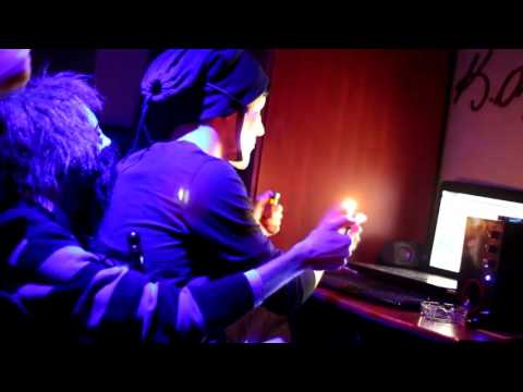 Mehmet uygar aksu kamera Arkası Hapsurma