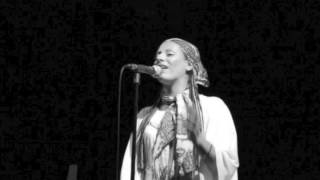 Sara Naeini   Esharate Nazar