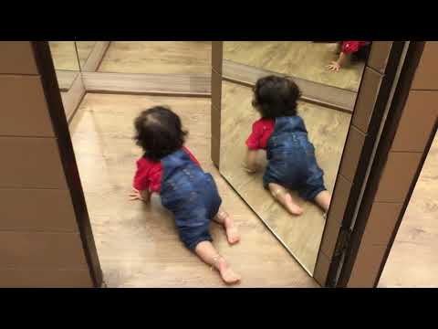 Praneel at 11 months - mirror mirrors on the wall !!