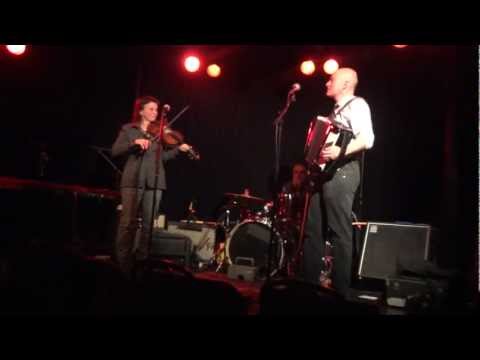 Geoff Berner - Light enough to travel (Mosebacke stockholm 2011-11-23)