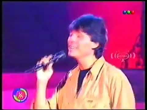 AUNLV 2005 06 28 02 Tinelli Cantando con Julio Iglesias