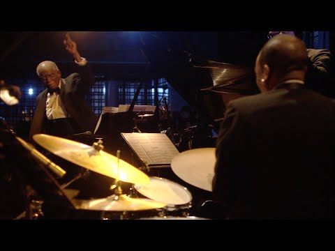 Hank Jones "The Great Jazz Trio" - ♩ Blue Minor / Round Midnight - Live @ Blue Note Tokyo