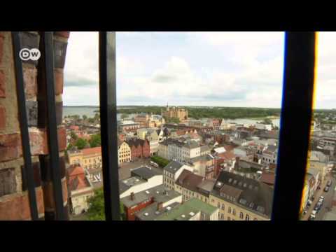 Schwerin - A City with Twelve Lakes | Discover Germany