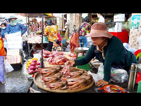 Art Of Living In Phnom Penh Wet Market - What's A Busy Market In The City