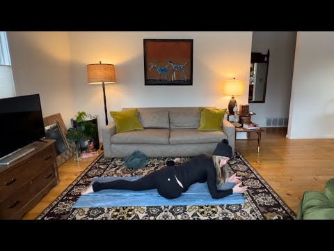 45min - SKI-HAB: a recovery yoga flow for skiers and snowboarders