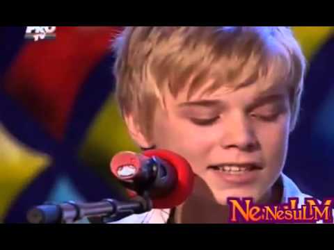 plinge o chitara ....linga inima mea!!!!