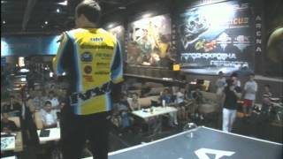 Ceh9 is singing at Day with Na`Vi