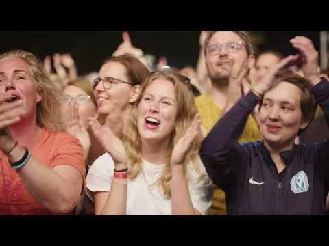 Fettes Brot - Bettina, please put something on - LIVE