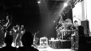 Days Of The New live -Chicago 5\26 Flight Response