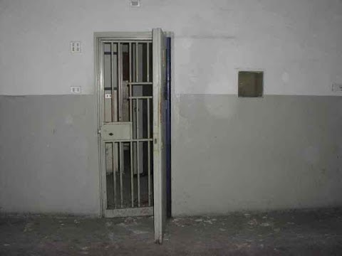 Cella prigione che Viene Aperta e Chiusa   Effetti Sonori