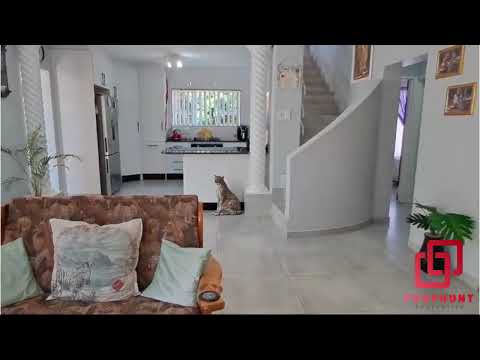 House For Sale in Ferreira Town