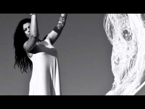 SynthLoverz Feat. Gianna Fafaliou - "Oti agapw to 'xeis klepsei"