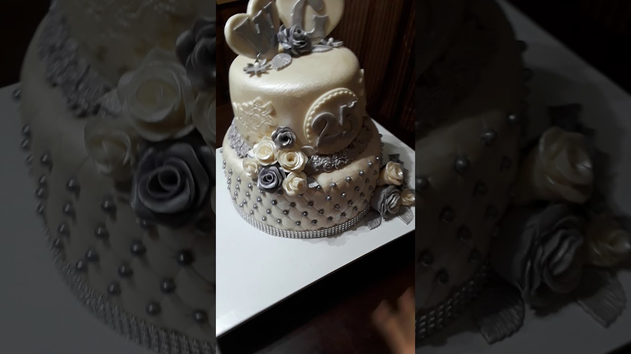 Idea de pastel de 25 aniversario. BODAS DE PLATA.