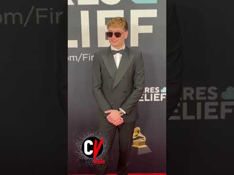 #shorts Nicki Nicole reacts to Peso Pluma's new look, her mouth is open