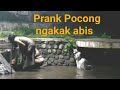 Cewe Lagi Mandi Di Prank Pocong Prank
