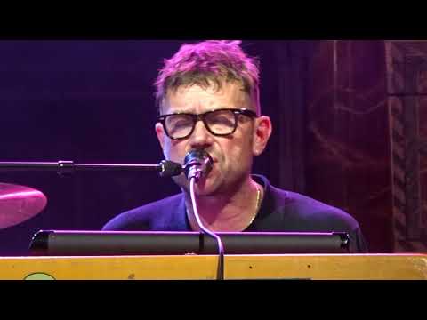 Damon Albarn - Out of Time (Blur song) @ Shakespeare's Globe Theatre, London
