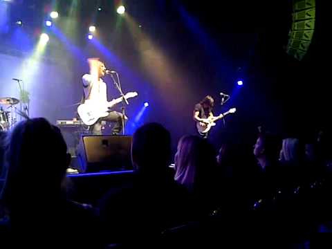 Altiyan Childs - Madness