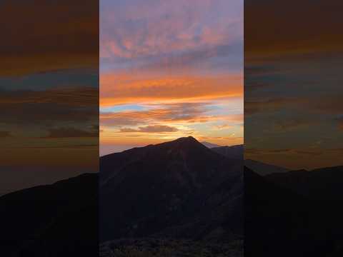 Very beautiful sunset, view from La Cumbre Peak, Santa Barbara #sunset #sunsetphotography #hiking