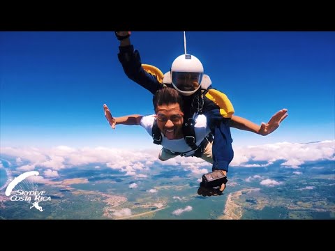 I JUMPED OFF A PLANE: My first skydiving experience!