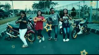 Download lagu Cewek cantik joget motor mp3 Download lagu Cewek cantik joget motor mp3