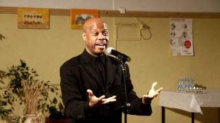 Wintley Phipps - He's Got the Whole World in His Hands