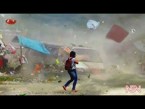 EXTREMELY ⚡ Strong Winds of up to 165 km/h (102 mph) hit Nantong, Jiangsu, China.