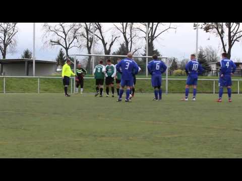 Thomas Conrad beim Freistoß