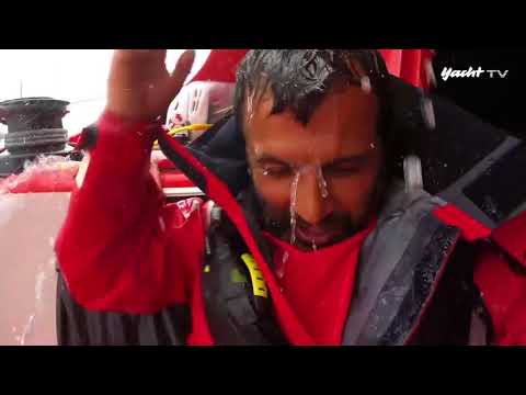 Volvo Ocean Race 2014, Leg 1: Calms, christenings and breakage