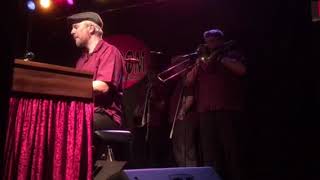 Squirrel Nut Zippers- Fade