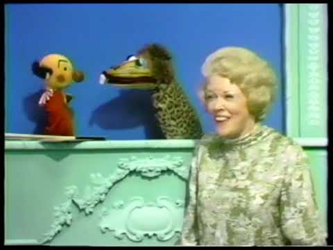 Kukla, Fran and Ollie - Get On The Dragon Wagon