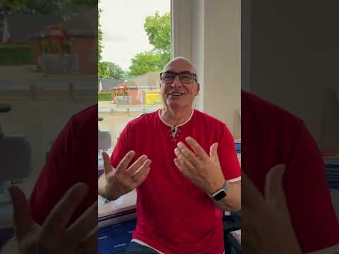 Comparison: the Juki NX7 and the Juki UX8. 🧵✨