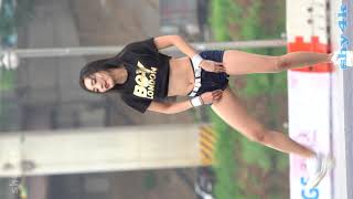 a cheerleading performance in heavy rain - 4K FANCAM