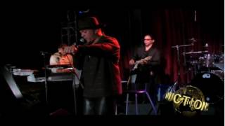 Howard Hewett   Crystal Clear Intimate