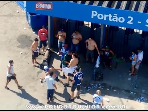 PRINCÍPIO DE CONFUSÃO ENTRE TORCEDORES DE AVAÍ E INTERNACIONAL NA RESSACADA - 30/08/2015