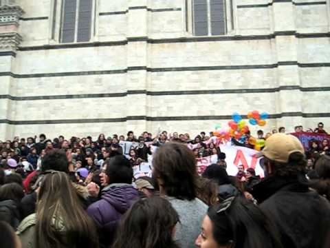 Corteo 29/11 Siena in rivolta -  Duomo