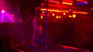 El CLUB discoteca MEDELLIN.... BUEN REMATEADERO