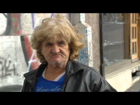 Staaa?!!! Nemoj sa mnom da jes govna!!!