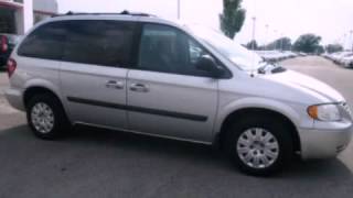 preview picture of video '2005 Chrysler Town Country Avon IN 46123'