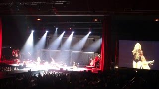 Linda Pritchard - "Naughty girl". Julgalan 2015