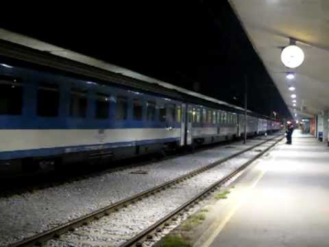 Euronight 440 "Venezia" Budapest- Venezia hauled by SŽ342 at Ljubljana (1)