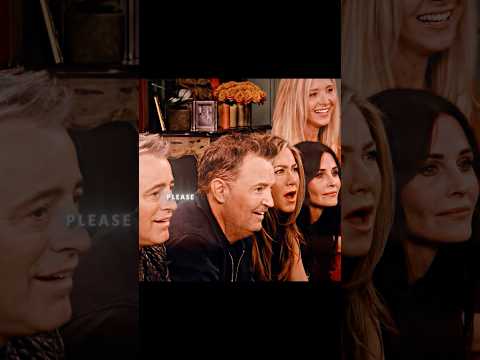 Even after ten years Joey could still recognize his twin hands. #movie #friends #series