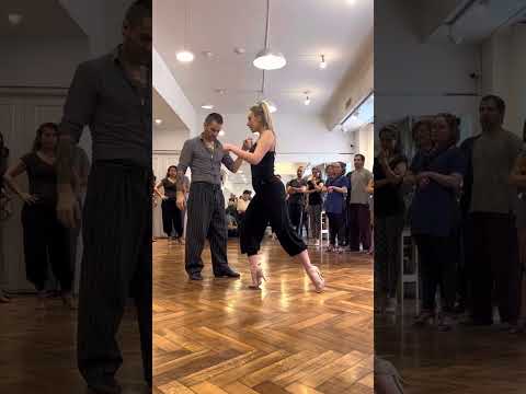 Tango class with jeannette Erazú & Leandro Capparelli para Titanes II 2023 stage tango